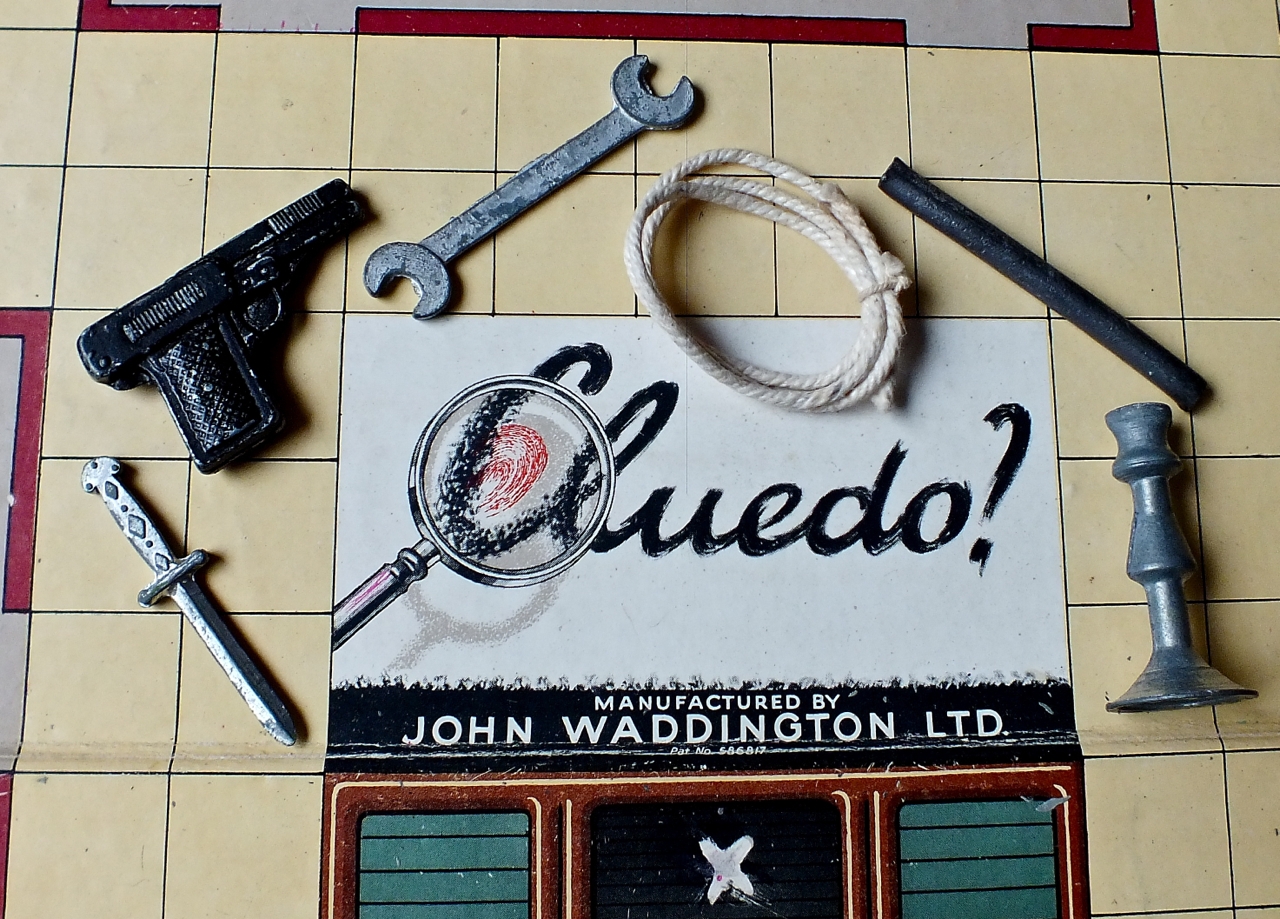 Cluedo Weapons Original Edition Waddingtons Spanner Lead Piping Real Rope Decorated Dagger Handle The Big Game Hunter