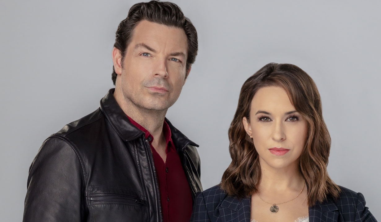 Lacey Chabert In Hallmark s Crossword Mysteries Terminal Descent