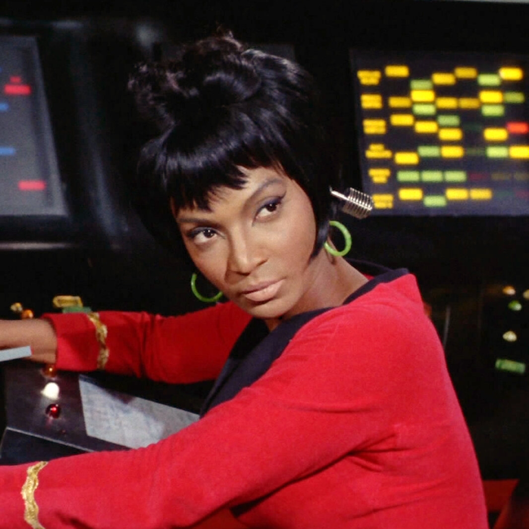 Nichelle Nichols Lieutenant Uhura On Star Trek Dies At 89 The New York Times
