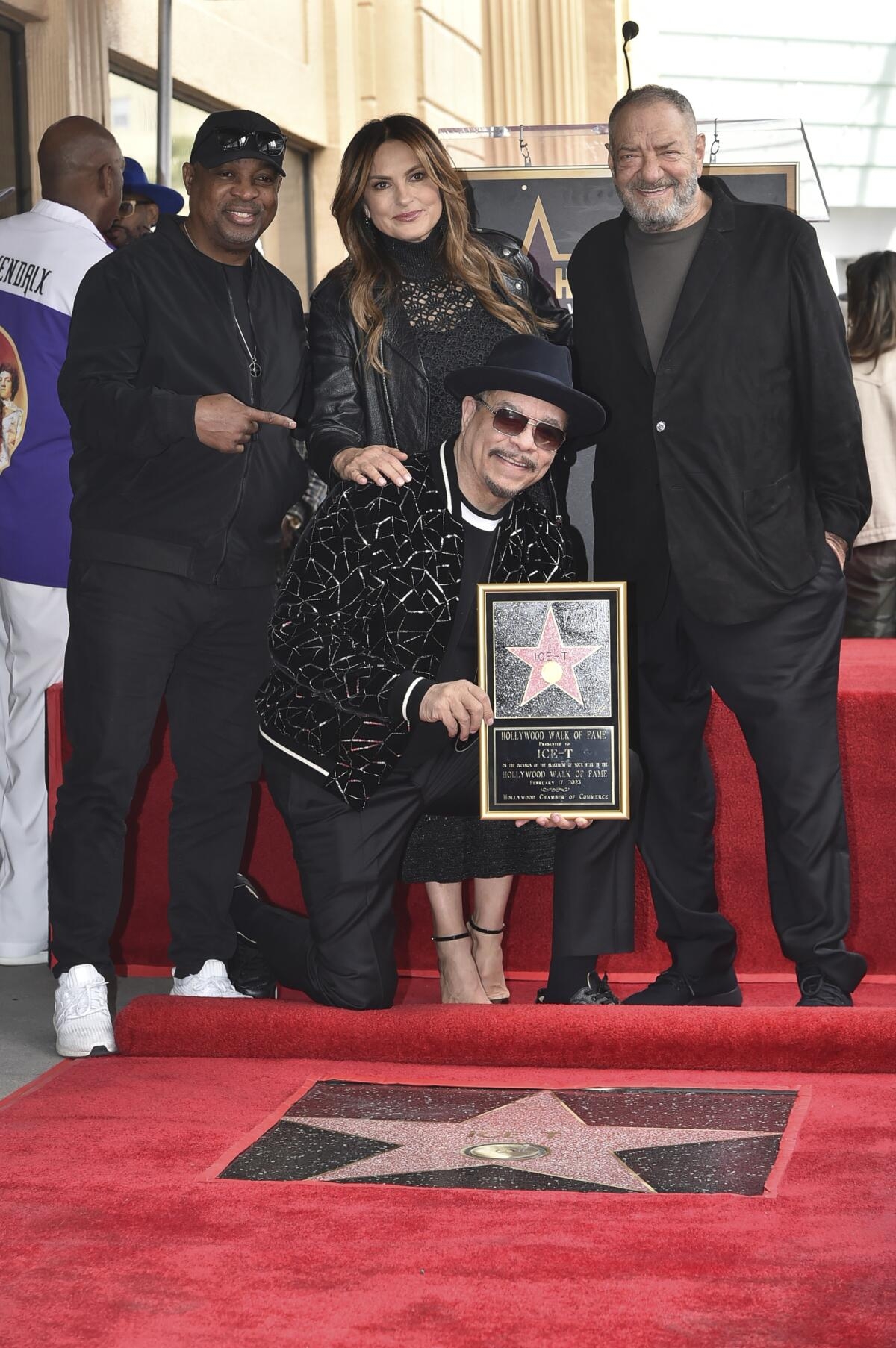 Rapper Ice T Feels The Love At Walk Of Fame Star Ceremony Los Angeles Times