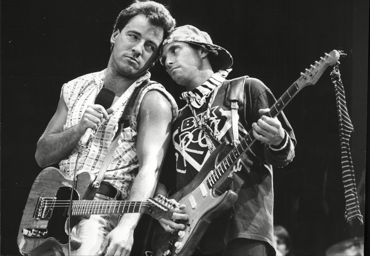 Springsteen Guitarist Nils Lofgren Selling Instruments Gear